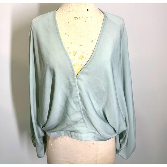 Silence and Noise Dolman sleeve cropped seafoam polyester top - Picture 5 of 6
